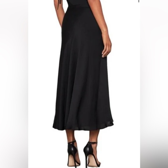 BCBGMAXAZRIA black satin skirt - Picture 2 of 5